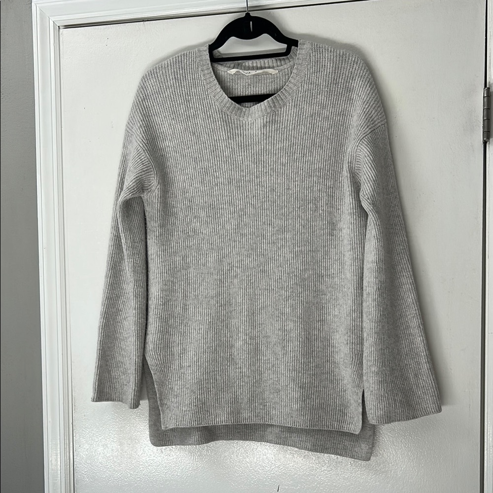 Athleta Gray Crew Neck Sweater Soft Knit Casual